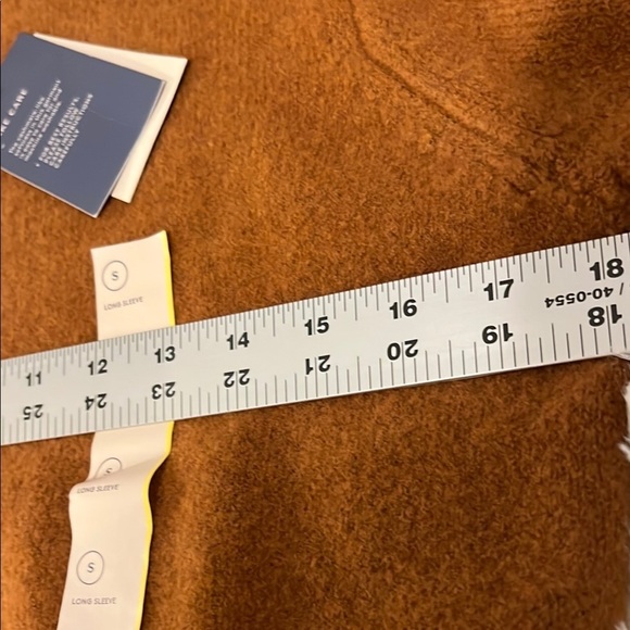 BNWT Universal Threads Brown Crew Cropped Sweater Size Small - Picture 8 of 8